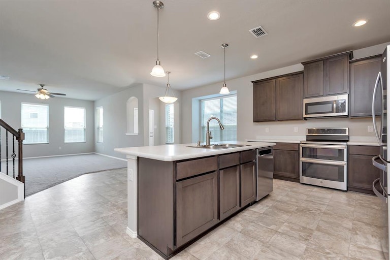 Photo 3 of 40 - 7608 Boat Wind Rd, Fort Worth, TX 76179