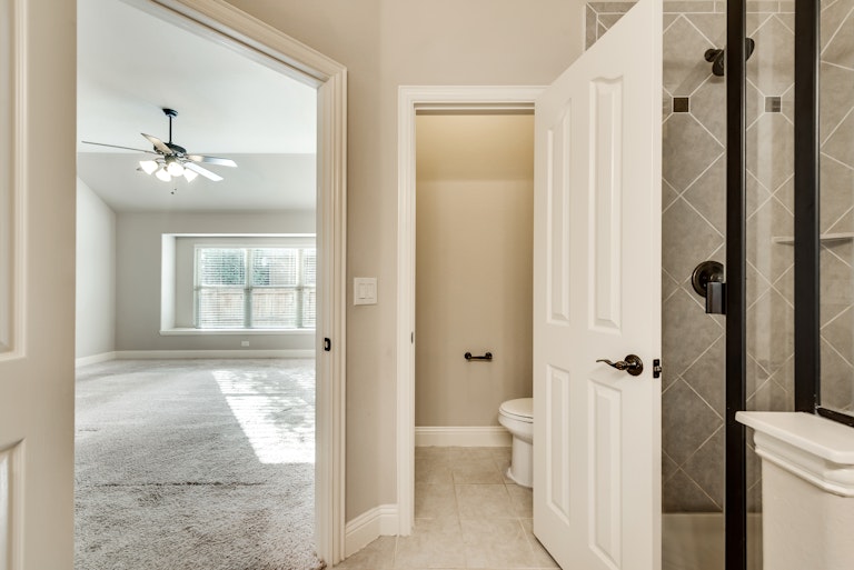 Photo 20 of 37 - 1129 Longhorn Dr, Aubrey, TX 76227