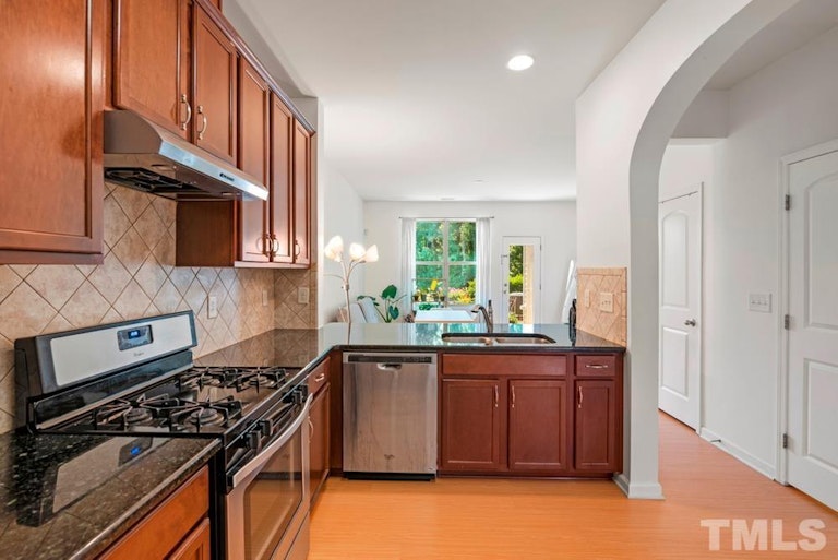 Photo 7 of 25 - 68 Intuition Cir, Durham, NC 27705