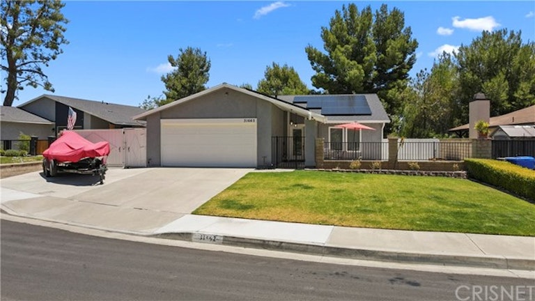 Photo 2 of 28 - 31662 Hipshot Dr, Castaic, CA 91384