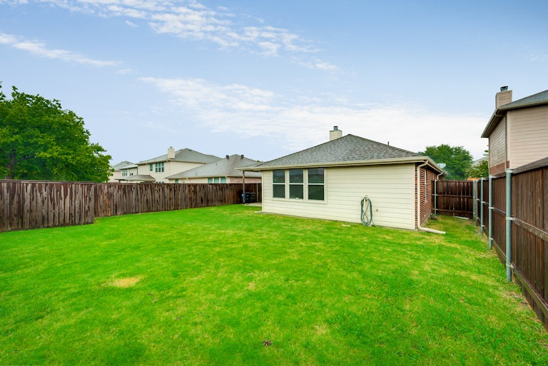 Photo 26 of 26 - 3608 Bandera Ranch Rd, Roanoke, TX 76262