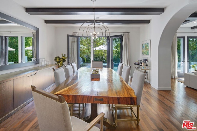 Photo 8 of 24 - 115 S Edinburgh Ave, Los Angeles, CA 90048