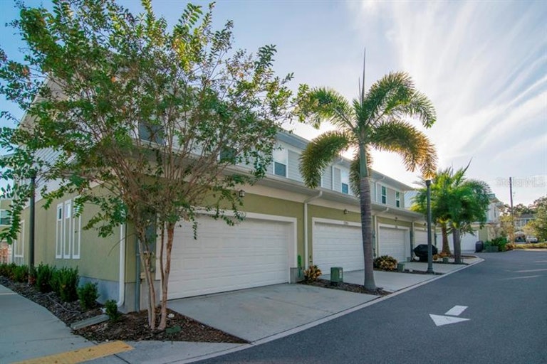 Photo 20 of 20 - 1287 Sawgrass St, Clearwater, FL 33755