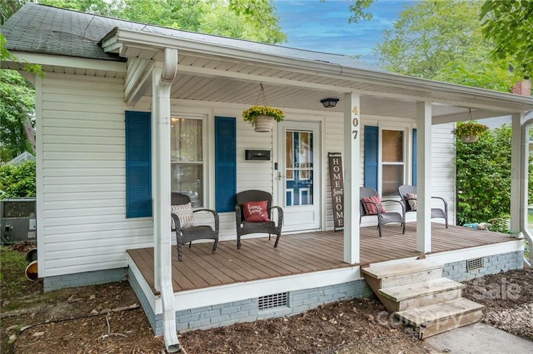 Photo 6 of 20 - 407 E 11th St, Kannapolis, NC 28083