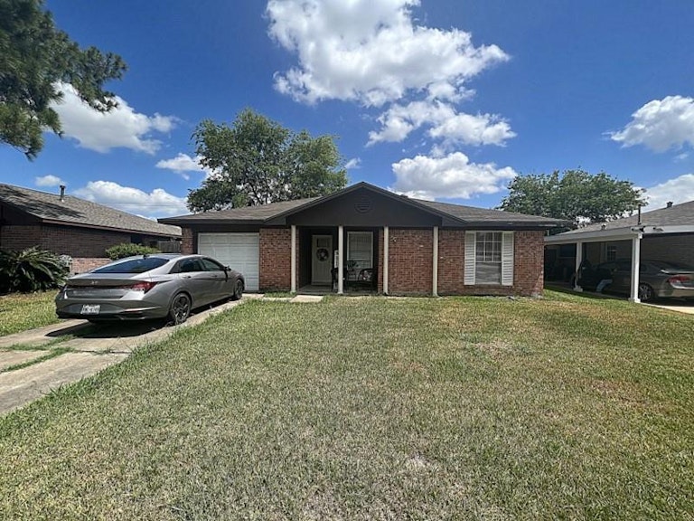 Photo 1 of 9 - 13426 Greenbriar Dr, Sugar Land, TX 77498