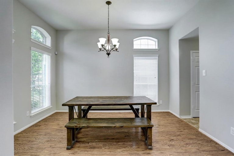 Photo 4 of 32 - 1910 Grandoak Dr, Pearland, TX 77581