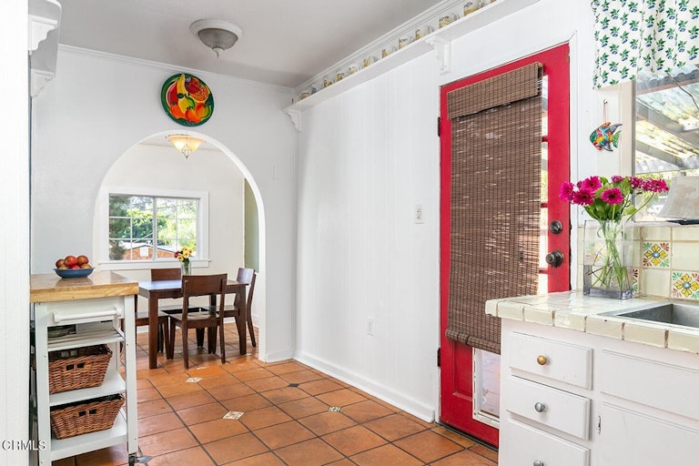 Photo 12 of 29 - 6214 Springvale Dr, Los Angeles, CA 90042