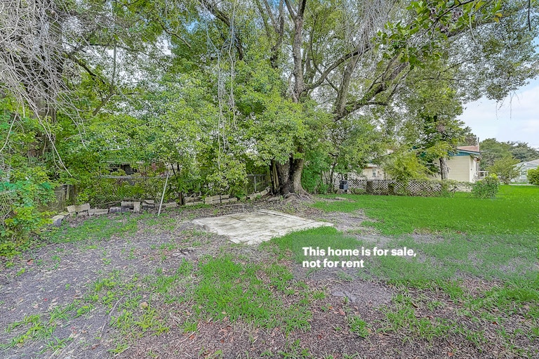 Photo 15 of 27 - 1718 McMillan St, Jacksonville, FL 32209