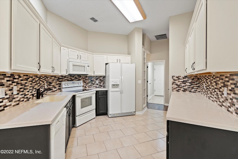 Photo 7 of 27 - 1420 Green Turtle Ct, Fleming Island, FL 32003
