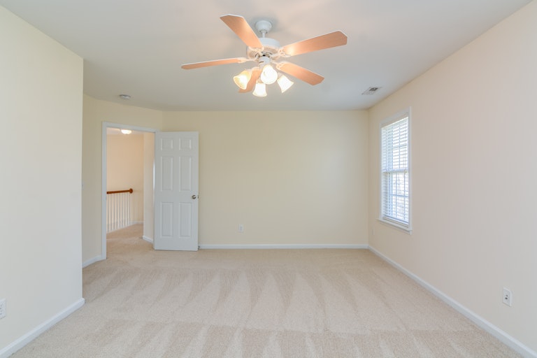 Photo 15 of 25 - 2913 Carriage Meadows Dr, Wake Forest, NC 27587