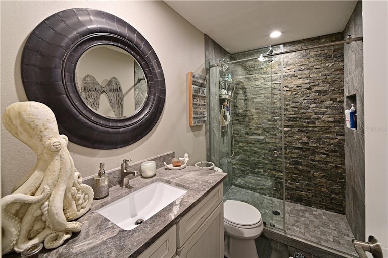 Photo 20 of 51 - 304 9th Ave E, Palmetto, FL 34221