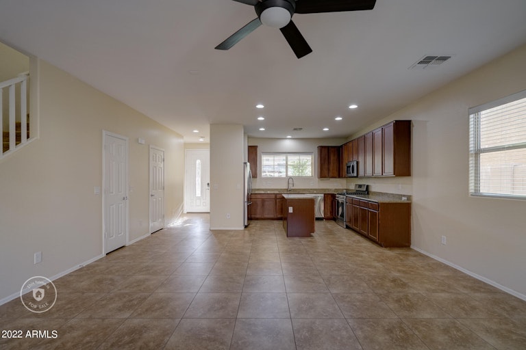 Photo 12 of 28 - 7729 S 37th Way, Phoenix, AZ 85042