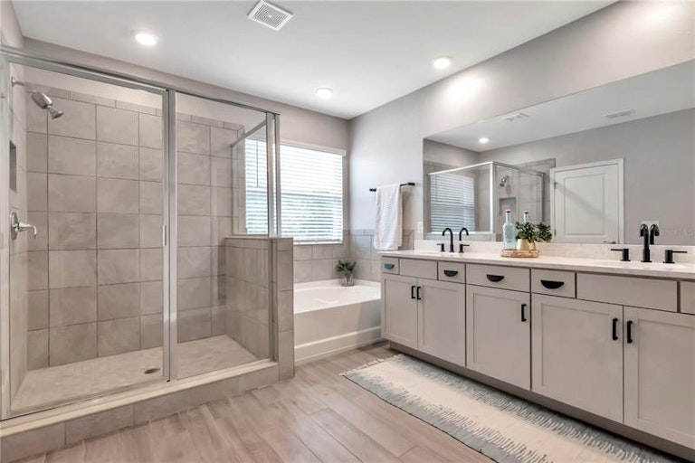Photo 19 of 27 - 10918 Kidron Valley Ln, Tampa, FL 33625