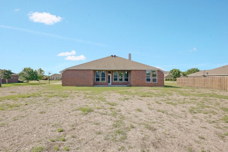 Photo 25 of 26 - 225 Brandi Ridge Dr, Midlothian, TX 76065
