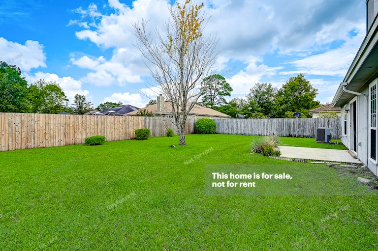 Photo 13 of 31 - 8281 Velvet Springs Ln, Jacksonville, FL 32244
