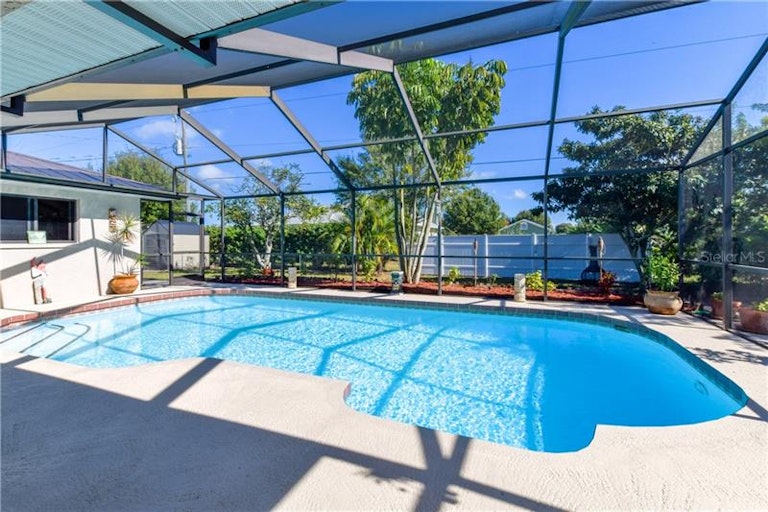 Photo 20 of 25 - 6166 Cavan St, Englewood, FL 34224
