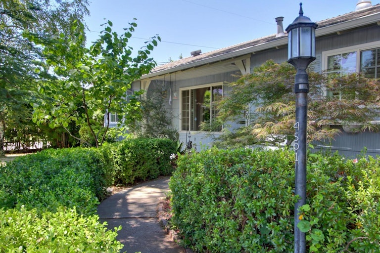 Photo 5 of 87 - 4501 Moddison Ave, Sacramento, CA 95819