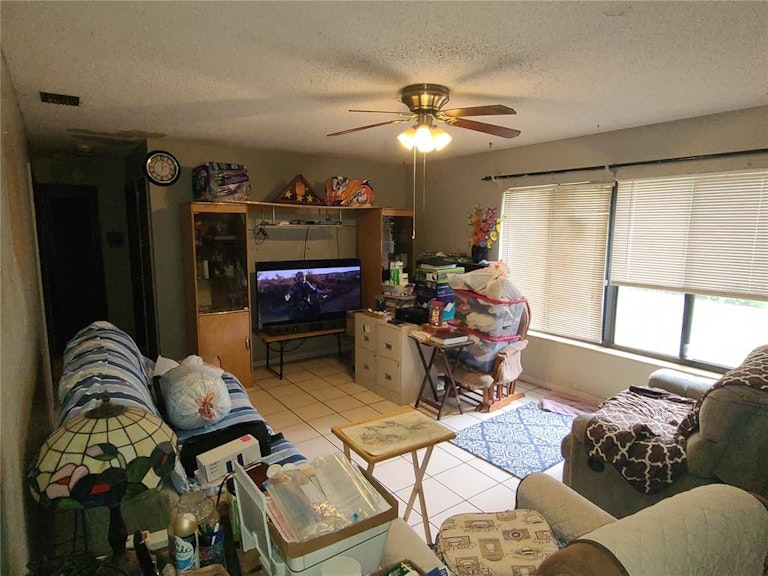 Photo 9 of 15 - 208 Alta Vista St, Debary, FL 32713