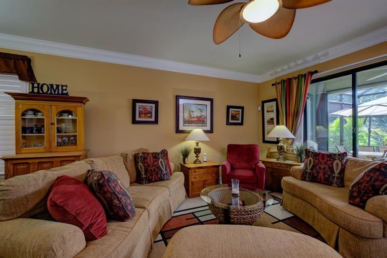 Photo 8 of 23 - 20223 Pezzana Dr, Venice, FL 34292