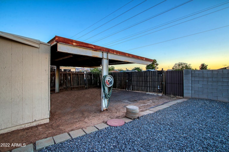 Photo 33 of 41 - 5202 S 46th Pl, Phoenix, AZ 85040