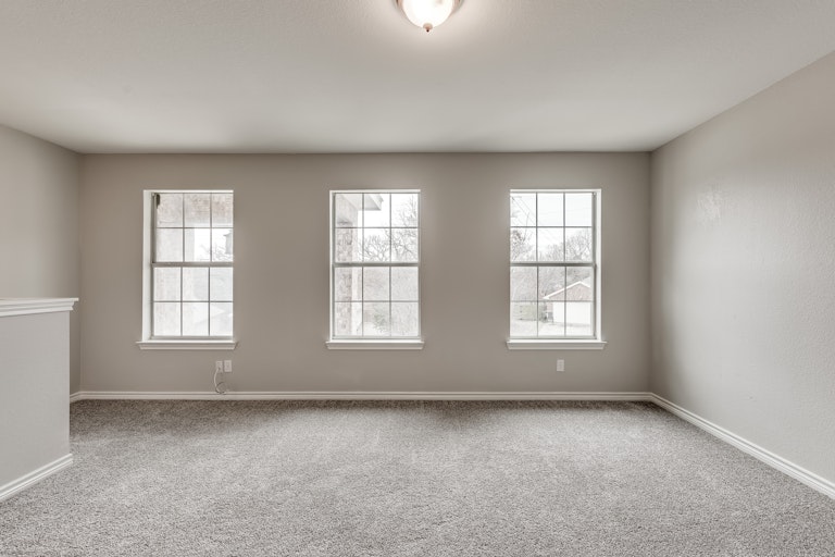 Photo 22 of 24 - 2909 Victorian Forest Dr, Dallas, TX 75227