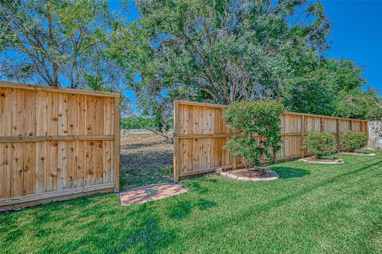 Photo 37 of 48 - 4210 Ruttand Park Ln, Katy, TX 77450