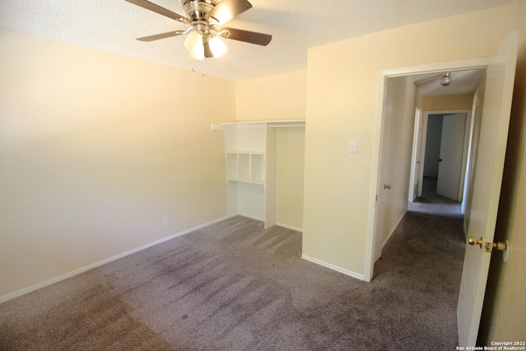 Photo 15 of 24 - 3902 Briarvalley St, San Antonio, TX 78247