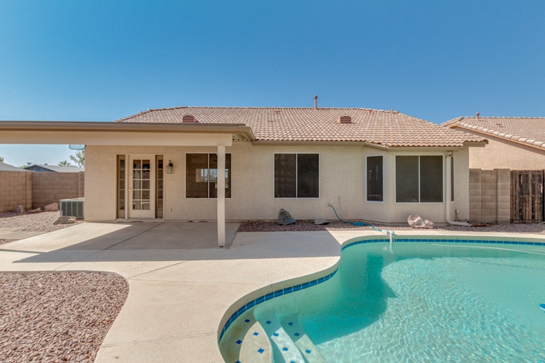 Photo 5 of 21 - 824 W 15th Ave, Apache Junction, AZ 85120