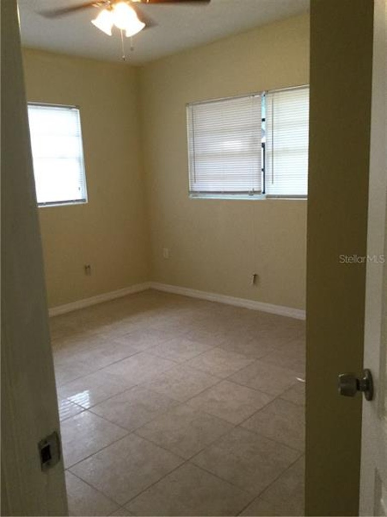 Photo 13 of 16 - 2010 N Hastings St, Orlando, FL 32808