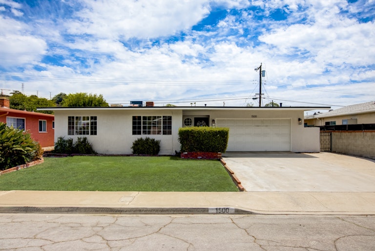 Photo 1 of 29 - 1500 S Ynez Ave, Monterey Park, CA 91754