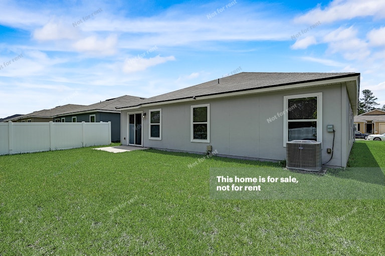 Photo 5 of 29 - 2597 King Louis Dr, Jacksonville, FL 32254