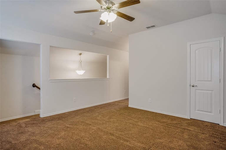 Photo 19 of 35 - 2832 Saddle Creek Dr, Fort Worth, TX 76177