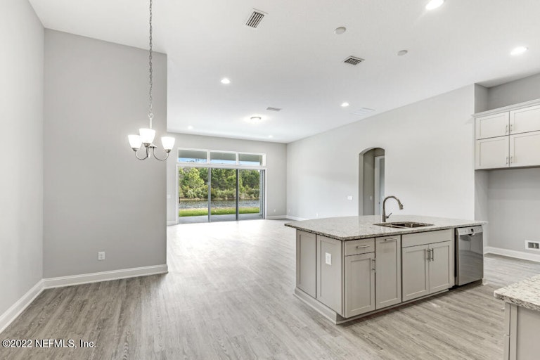 Photo 4 of 10 - 2425 Emily Maries Pt, Fleming Island, FL 32003