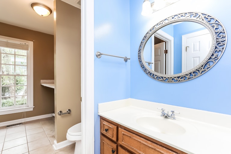 Photo 4 of 24 - 204 Sleepy Creek Dr, Clayton, NC 27520
