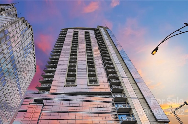 Photo 10 of 48 - 333 W Trade St #1501, Charlotte, NC 28202