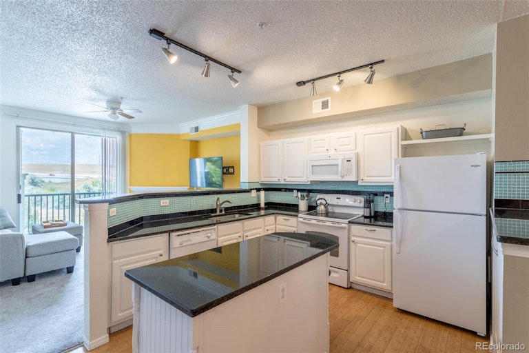 Photo 1 of 25 - 2059 Eagle Ave, Superior, CO 80027
