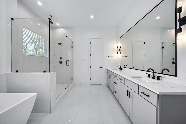 Photo 20 of 46 - 1420 Alexander St, Houston, TX 77008