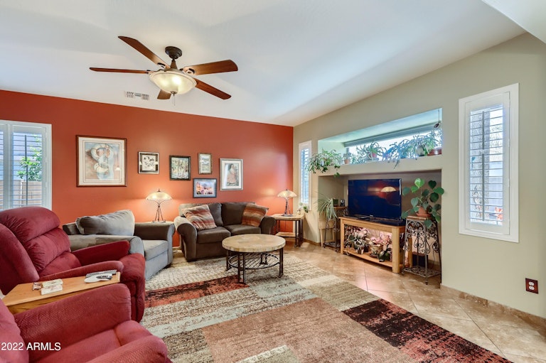 Photo 7 of 35 - 17607 W Gelding Dr, Surprise, AZ 85388