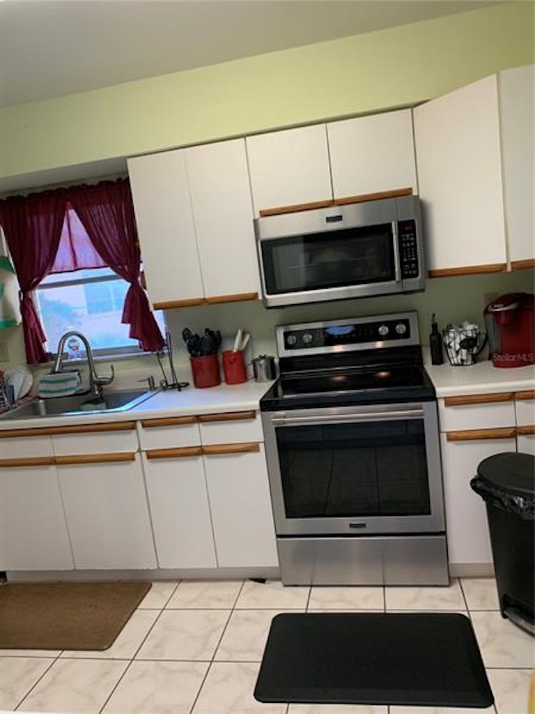 Photo 20 of 35 - 1618 Whithorn Pl, Palm Harbor, FL 34684