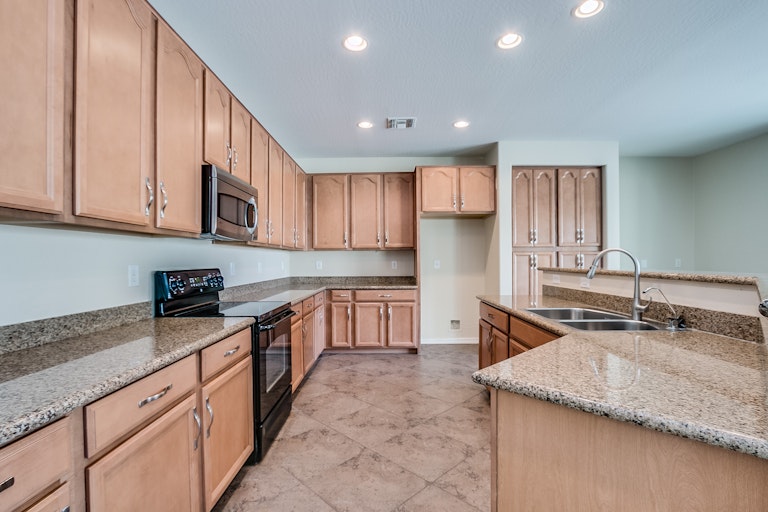 Photo 2 of 33 - 4540 W Powell Dr, New River, AZ 85087