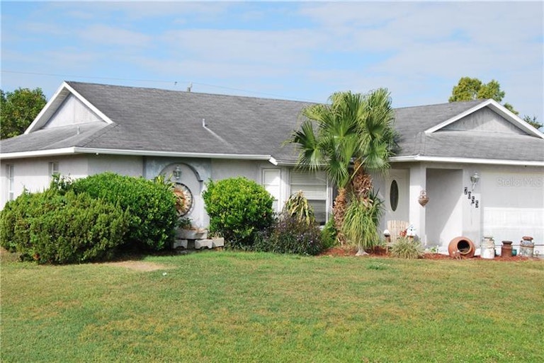 Photo 2 of 19 - 7055 Strawberry St, Englewood, FL 34224