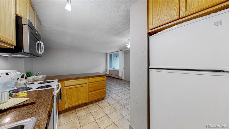 Photo 7 of 31 - 10145 W 25th Ave #61, Lakewood, CO 80215