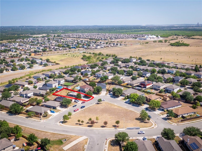 Photo 36 of 40 - 376 Solitaire Path, New Braunfels, TX 78130