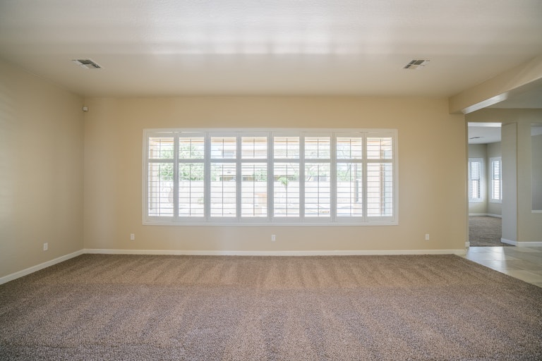 Photo 11 of 32 - 17618 W Desert Ln, Surprise, AZ 85388