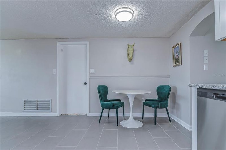 Photo 12 of 49 - 2105 Dartmouth Dr, Holiday, FL 34691