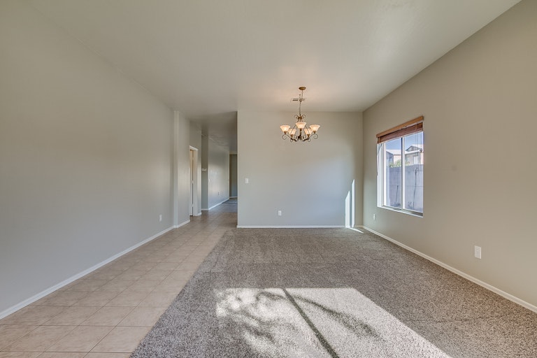 Photo 9 of 27 - 472 E Saddle Way, San Tan Valley, AZ 85143