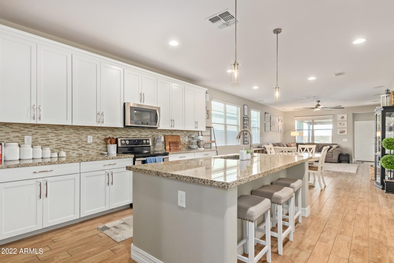 Photo 14 of 35 - 3015 W Laredo Ln, Phoenix, AZ 85085