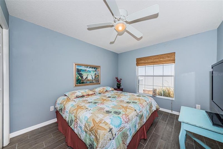 Photo 20 of 50 - 1296 Hill Dr, Largo, FL 33770
