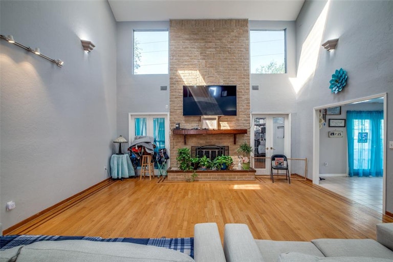 Photo 10 of 36 - 18303 Running Vine Ln, Spring, TX 77379