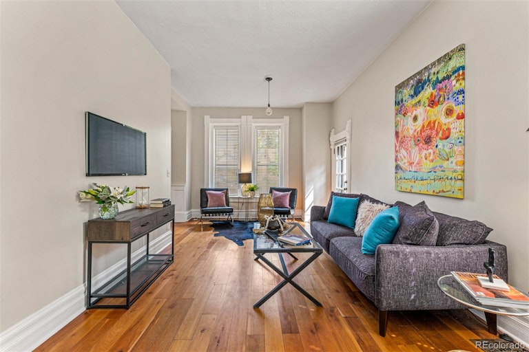Photo 8 of 40 - 2917 Glenarm Pl, Denver, CO 80205